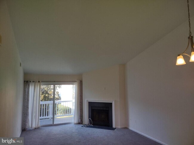 Building Photo - 2803 Yarling Ct