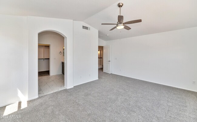 Building Photo - 3617 E Potter Dr
