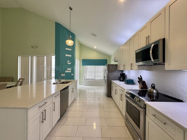 Building Photo - 7962 Golden Pond Ct