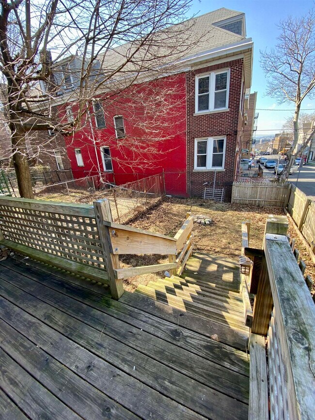 Building Photo - 289 Bergen Ave