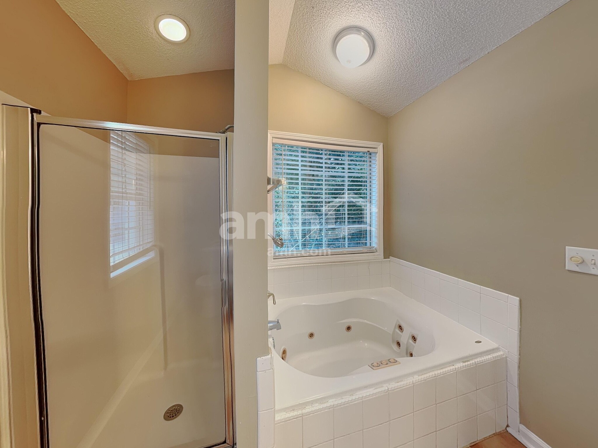 Building Photo - 2075 Reserve Pky