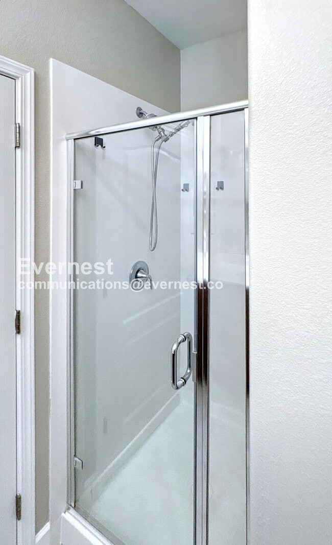 Building Photo - 428 Whistler Pl