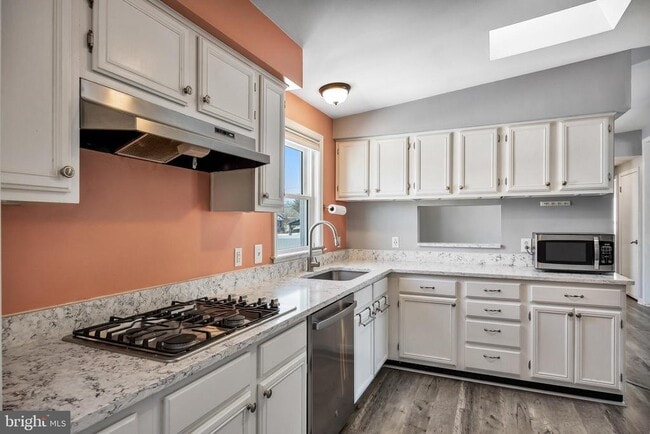 Building Photo - 511 Madison Ave