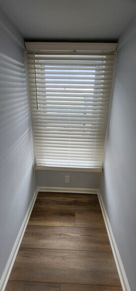 Building Photo - 241 Center Ave