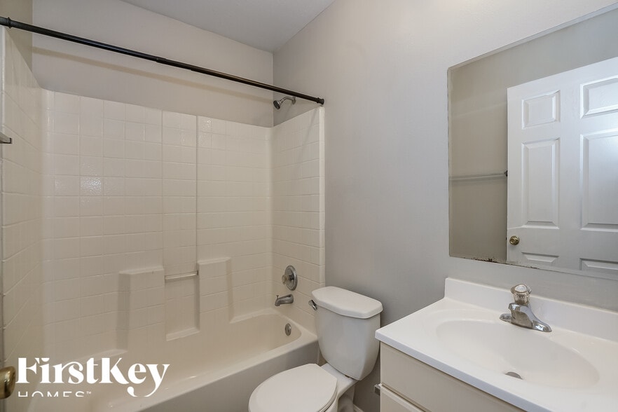 Building Photo - 797 Chestnut Ave