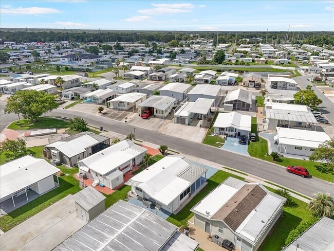 Building Photo - 35045 Cynthia Ave