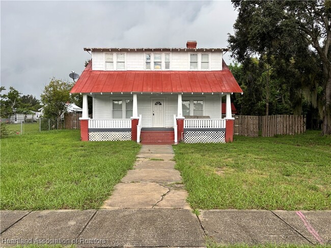 Primary Photo - 22 W Lagrande St