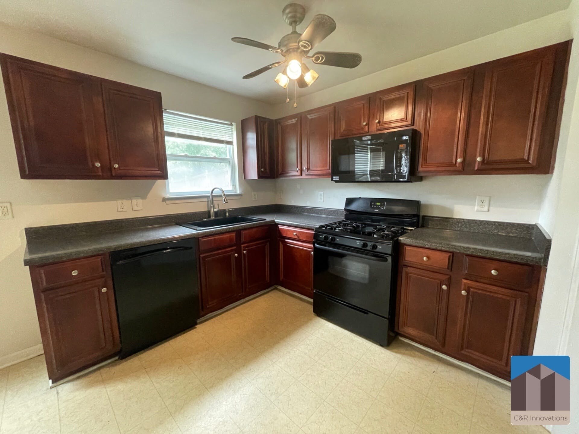 Building Photo - 4331 Ash Tree St