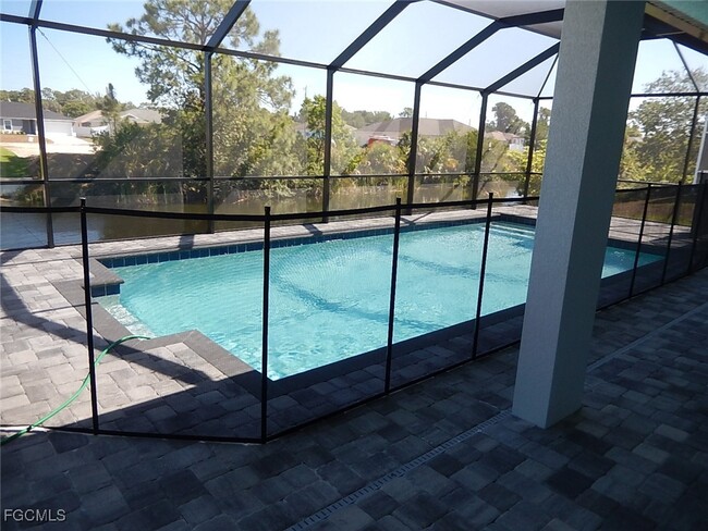 Building Photo - 1113 SW 1st Terrace