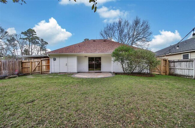 Building Photo - 720 Springwood Dr
