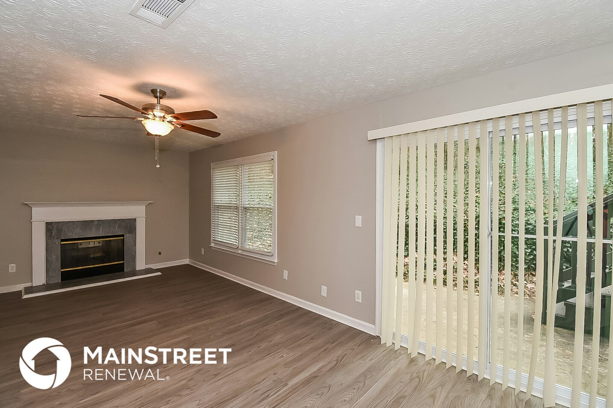 Building Photo - 2628 Meadow Lark Dr