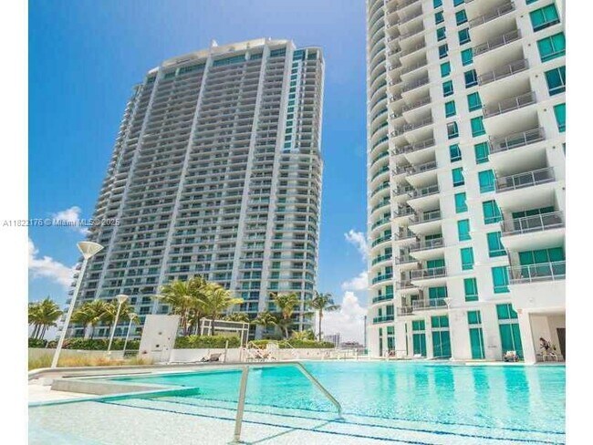 Building Photo - 350 S Miami Ave