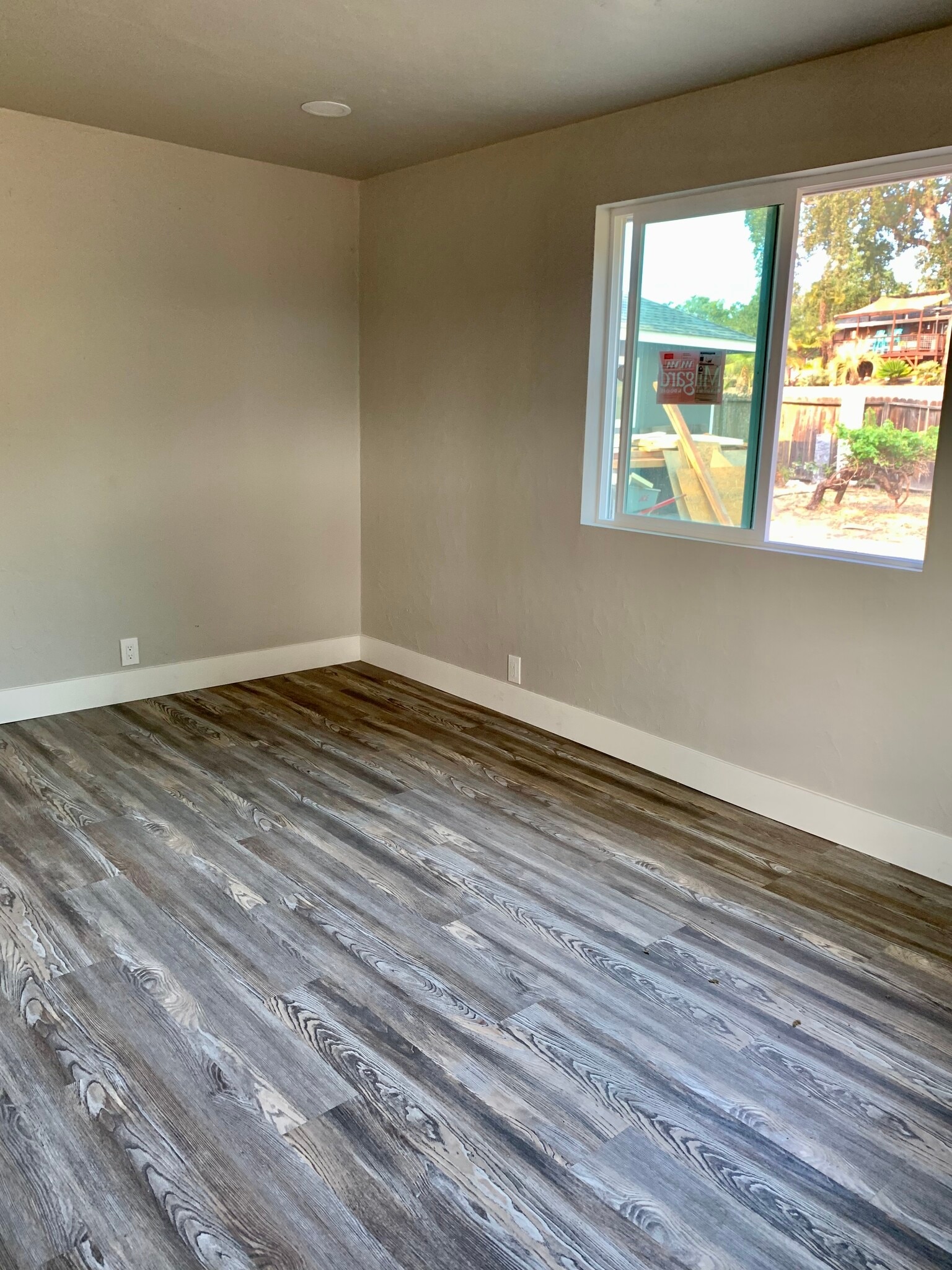 3rd bedroom - 3677 Lakeshore Blvd