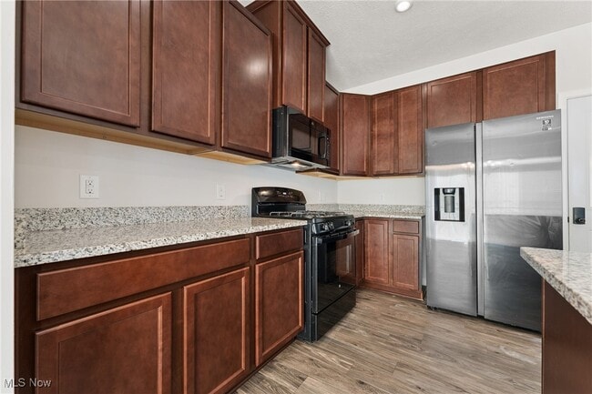 Building Photo - 3383 Jackson Park Dr