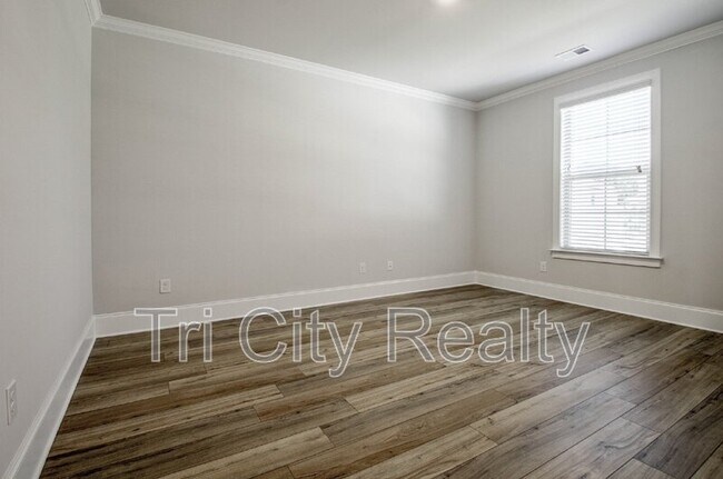 Building Photo - 602 Skye Ct