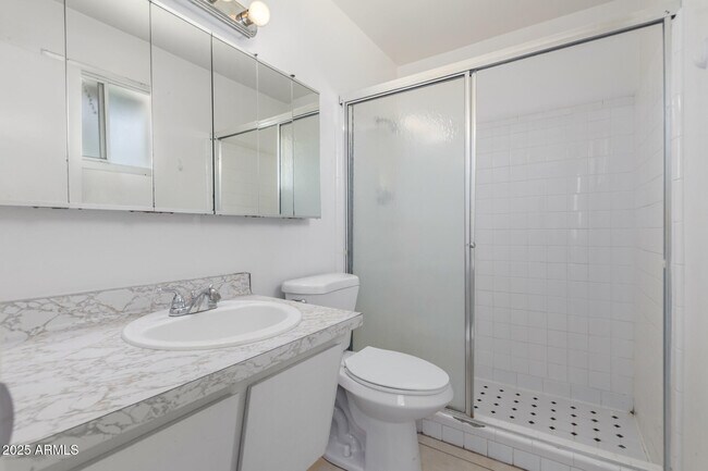 Building Photo - 1348 E Broadmor Dr