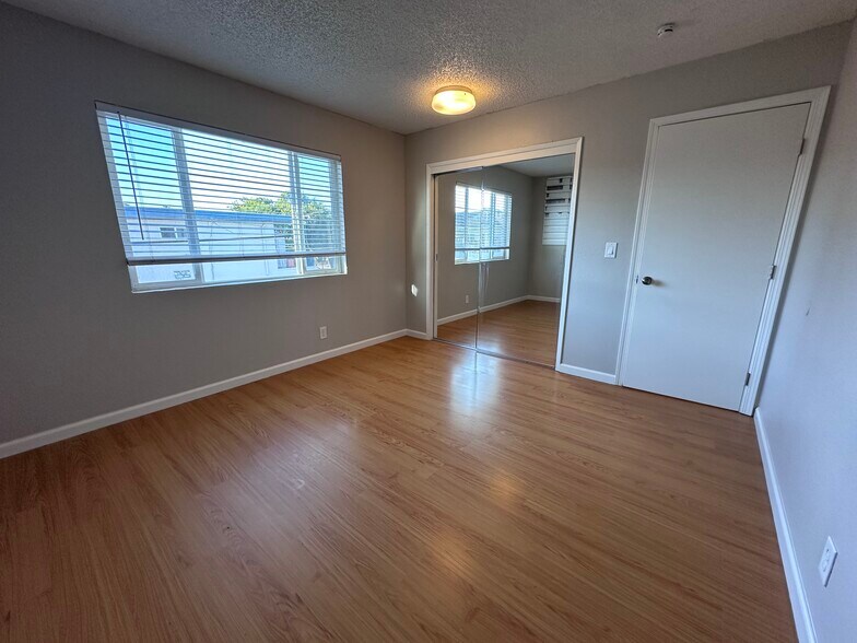 Building Photo - 3685 Cape Cod Ct