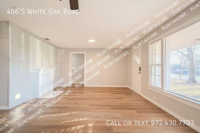 Building Photo - 406 S White Oak Rd