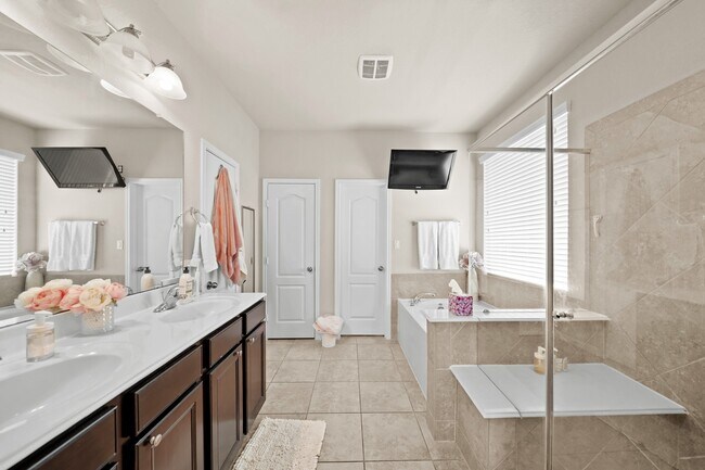 Building Photo - 9957 Spring Rock Ln