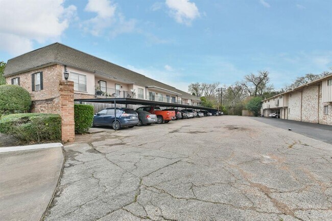 Building Photo - 1811 Stoney Brook Dr