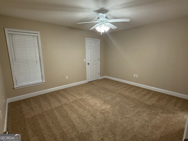 Building Photo - 112 Lakeview Commons Dr