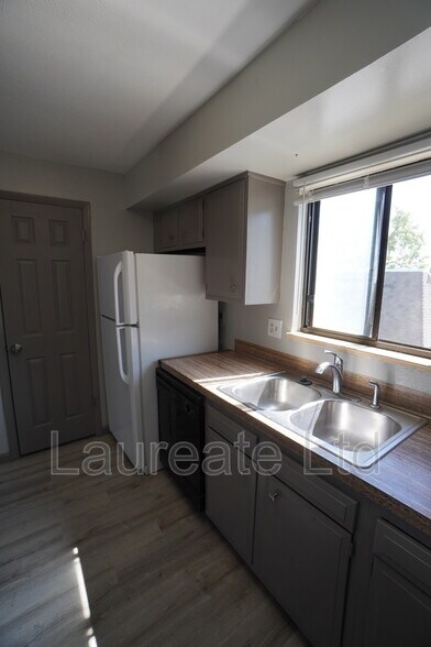 Building Photo - 9499 W 56th Pl