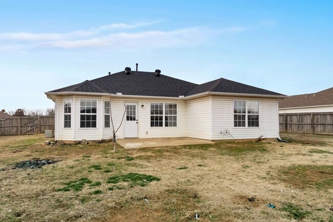 Building Photo - Great 3 bed/2 bath home in quiet Pea Ridge neighborhood!