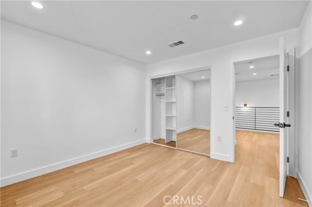 Building Photo - 18221 Chatsworth St