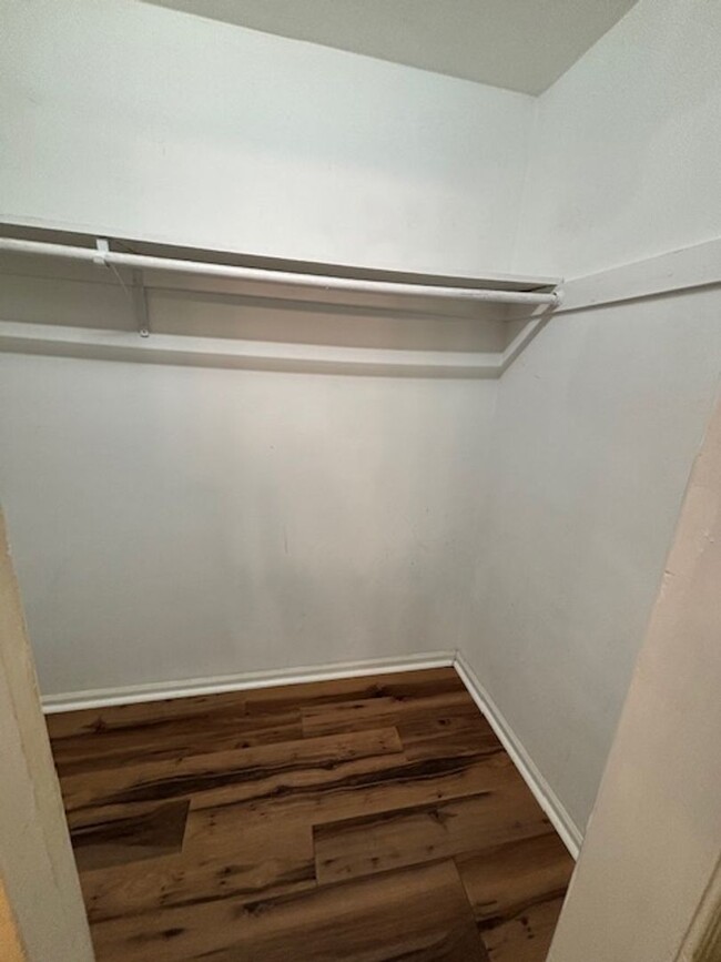Building Photo - POC817#-LM