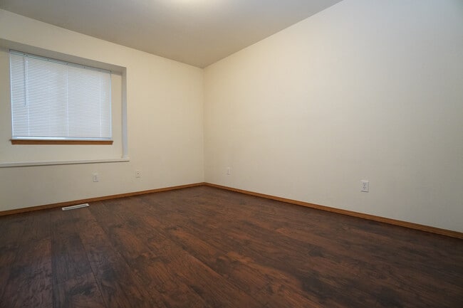 Building Photo - 82 3rd St