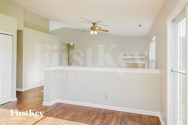 Building Photo - 2431 Copper Hill Dr