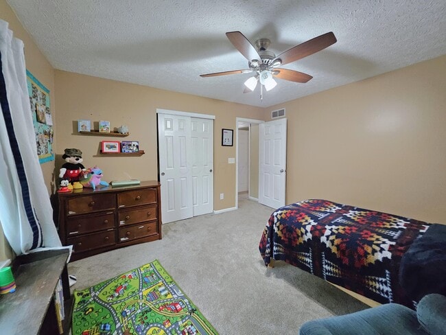 Building Photo - 5429 Bluebell Ct