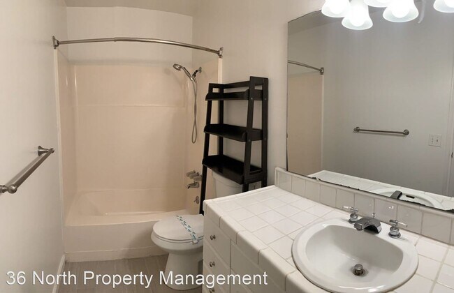 Building Photo - 3 br, 2 bath House - 19320 Creekside Cir