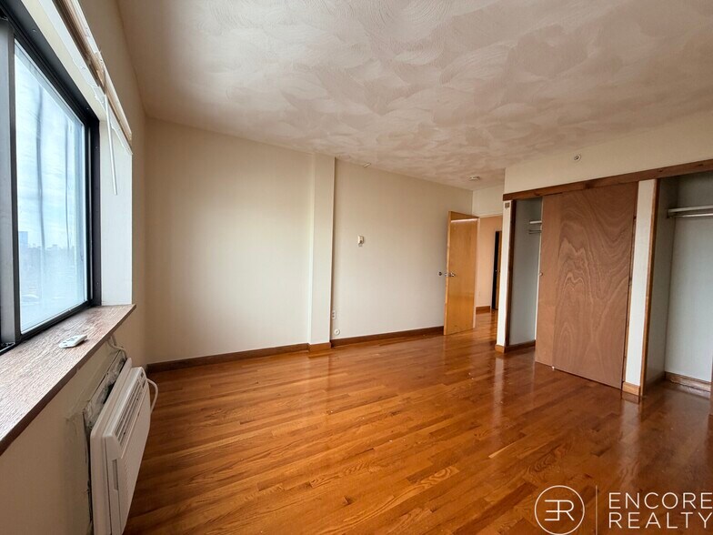 Building Photo - 1110 Commonwealth Ave