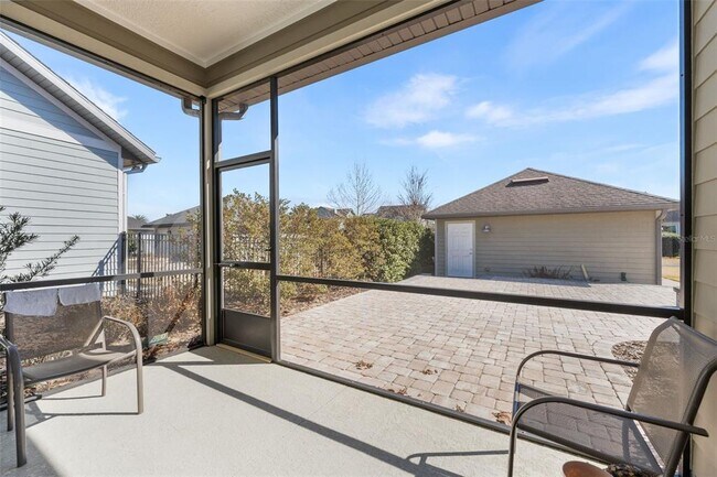 Building Photo - 2957 SW 118th Dr