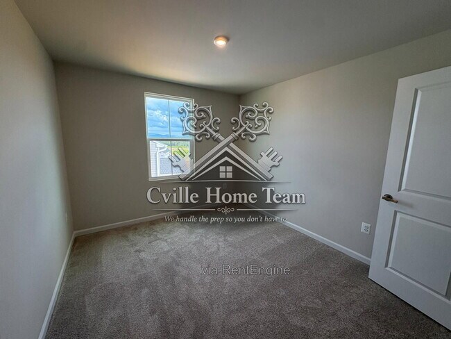 Building Photo - 246 Arches Ln