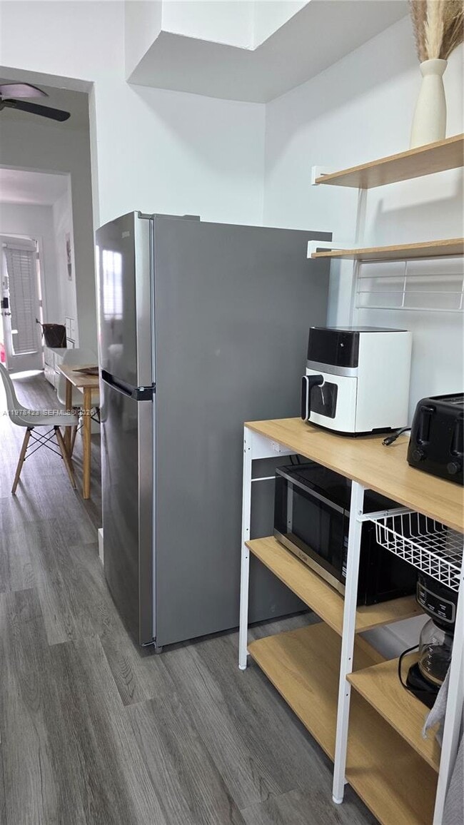 Building Photo - 761 Euclid Ave