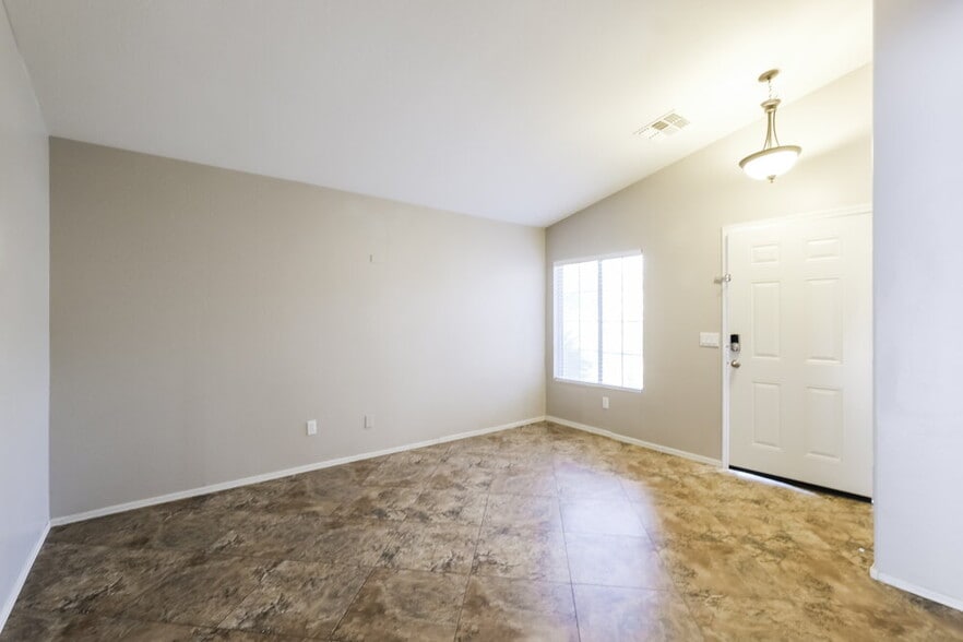 Building Photo - 31318 N Shale Dr