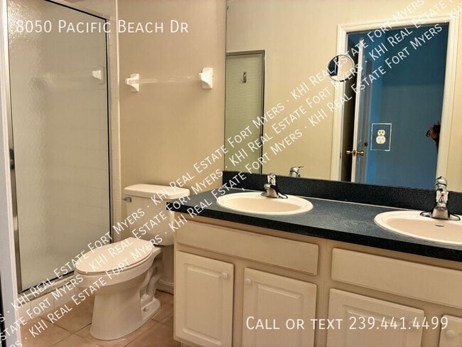 Building Photo - 8050 Pacific Beach Dr