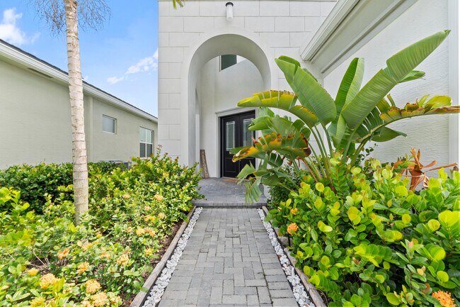 Building Photo - 15134 Cameo Ct