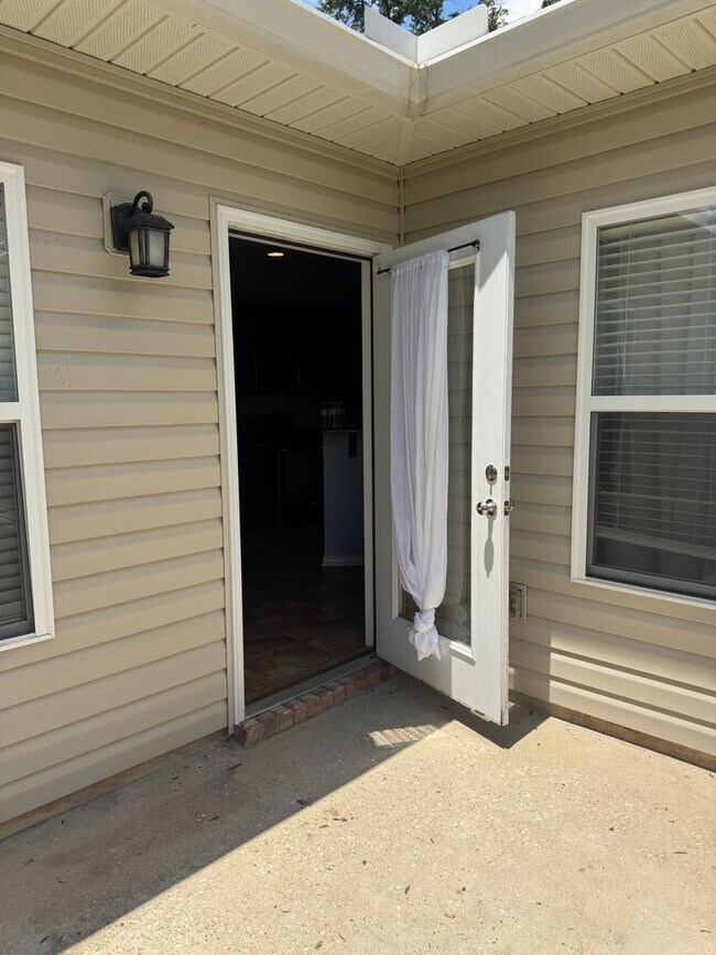 Building Photo - 156 Creve Core Dr