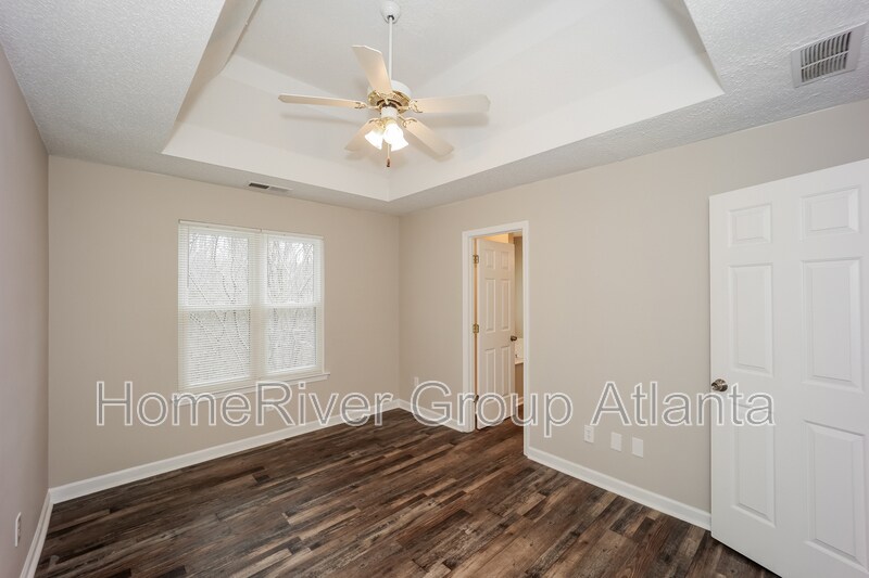 Building Photo - 4050 Robin Cir