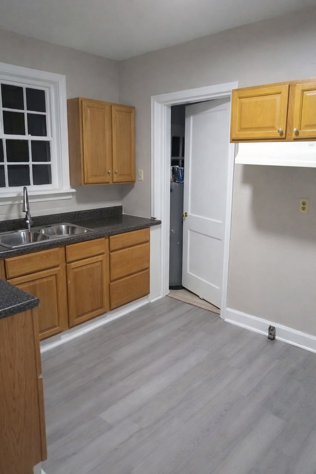 Building Photo - Cedar Drive