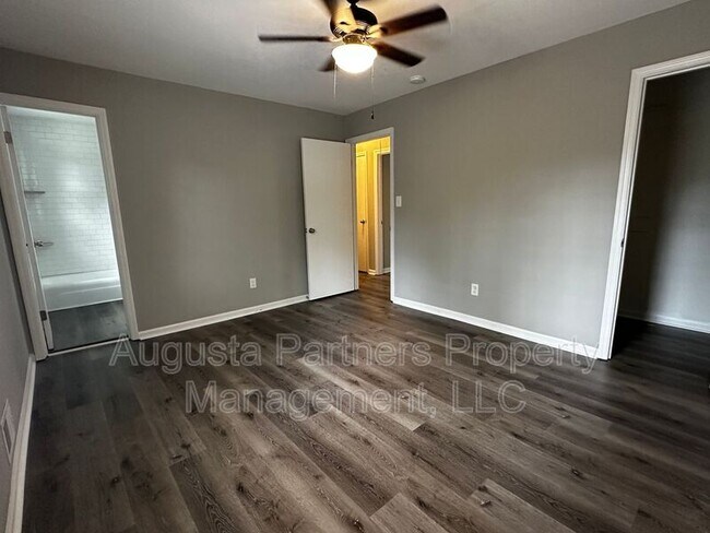 Building Photo - 4565 Rockdale Ct