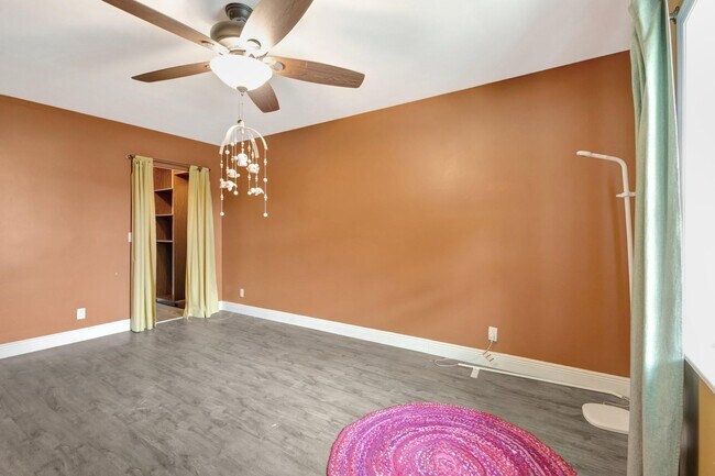 Building Photo - 3118 Florida Blvd