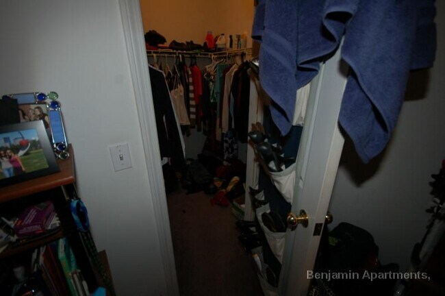 Building Photo - 58 Mansfield St