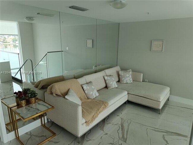 Building Photo - 400 Sunny Isles Blvd
