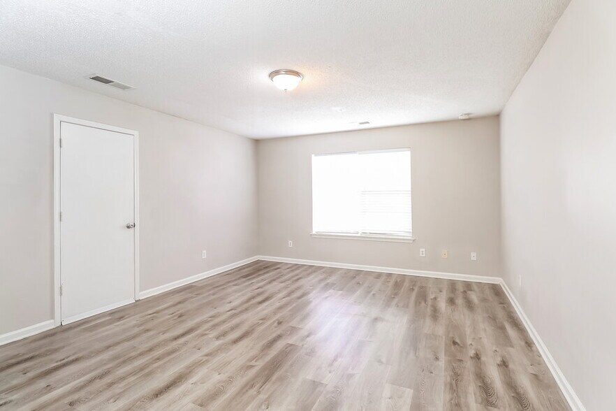 Building Photo - 8703 Bodkin Ct