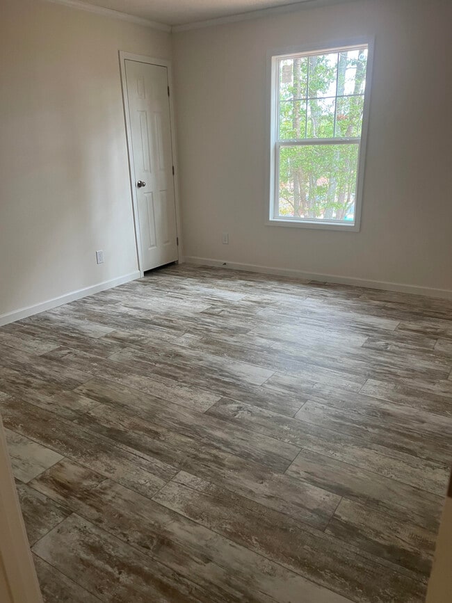 Room 2 - 4037 Tower Rd