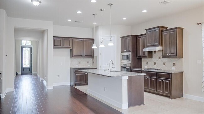 Building Photo - 184 Fort Cobb Way